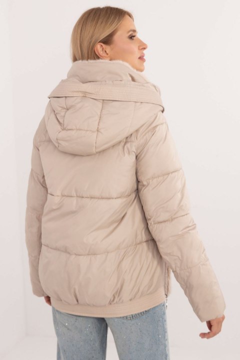 Kurtka Damska Model MBM-KR-2637.31P Beige - MBM MBM Kurtka Damska Model MBM-KR-2637.31P Beige - MBM MBM