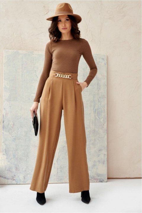 Spodnie Damskie Model BEC 0011 Beige - Roco Fashion Roco Fashion Spodnie Damskie Model BEC 0011 Beige - Roco Fashion Roco Fashion