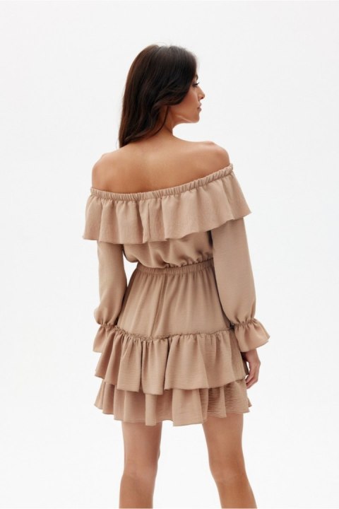 Sukienka Model Morella BEZ SUK0491 Beige - Roco Fashion Roco Fashion Sukienka Model Morella BEZ SUK0491 Beige - Roco Fashion Roco Fashion
