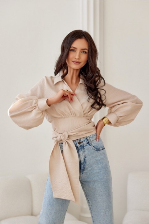 Bluzka Model Bella BEZ BLU0205 Beige - Roco Fashion Roco Fashion Bluzka Model Bella BEZ BLU0205 Beige - Roco Fashion Roco Fashion