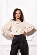 Bluzka Model Zalia BEJ BLU0197 Light Beige - Roco Fashion Roco Fashion Bluzka Model Zalia BEJ BLU0197 Light Beige - Roco Fashion Roco Fashion
