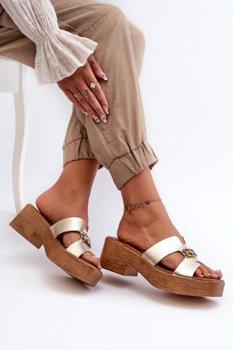 Sandał Klapki Model Zazoo 40412 Gold - Step in style Step in style Sandał Klapki Model Zazoo 40412 Gold - Step in style Step in style