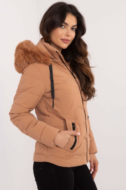 Kurtka Damska Model SK-KR-HH-2404.95 Camel - Factory Price Factory Price Kurtka Damska Model SK-KR-HH-2404.95 Camel - Factory Price Factory Price