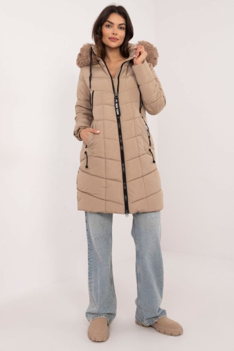 Kurtka Damska Model SK-KR-HH-2402.38 Beige - Factory Price Factory Price Kurtka Damska Model SK-KR-HH-2402.38 Beige - Factory Price Factory Price