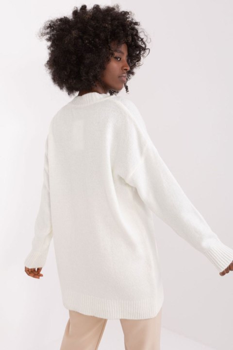 Sweter Damski Model BA-SW-0577.36X Ecru - Badu Badu Sweter Damski Model BA-SW-0577.36X Ecru - Badu Badu