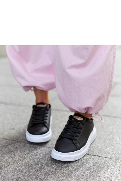 Czarne sneakersy na grubej podeszwie Ivalu - Solea Solea Czarne sneakersy na grubej podeszwie Ivalu - Solea Solea