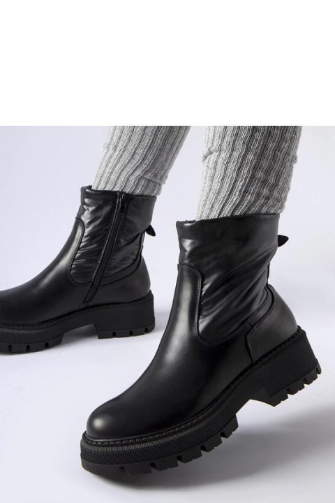 Czarne botki z ozdobną cholewką Garrett - Solea Solea Czarne botki z ozdobną cholewką Garrett - Solea Solea