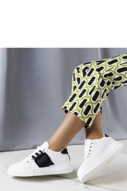 Białe sneakersy zdobione czarną klamerką Erin - Solea Solea