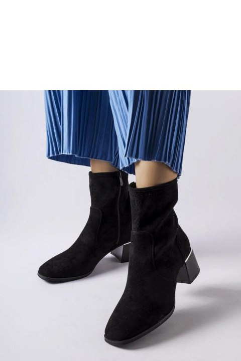 Czarne botki z perforowaną cholewką Cavallo - Solea Solea Czarne botki z perforowaną cholewką Cavallo - Solea Solea