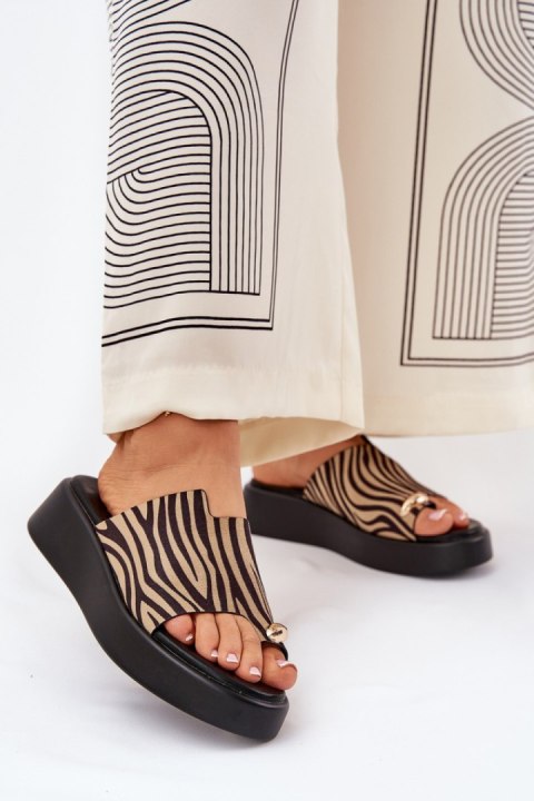 Sandał Klapki Model Saqesse MANO777 Zebra Black/Beige - Step in style Step in style Sandał Klapki Model Saqesse MANO777 Zebra Black/Beige - Step in style Step in style