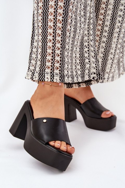 Sandał Klapki Model Tamirella 218-2 Black - Step in style Step in style