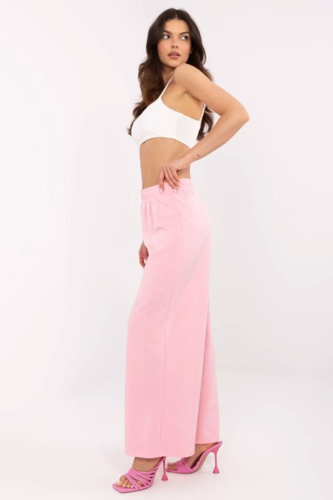 Spodnie Dresowe Model DHJ-SP-19617.62P Pink - Italy Moda Italy Moda Spodnie Dresowe Model DHJ-SP-19617.62P Pink - Italy Moda Italy Moda