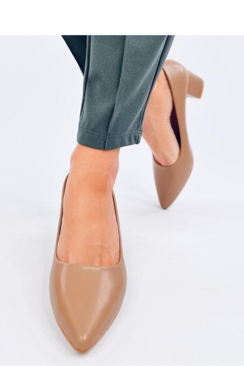 Czółenka na niskim obcasie CRAFTS KHAKI - Inello Inello Czółenka na niskim obcasie CRAFTS KHAKI - Inello Inello