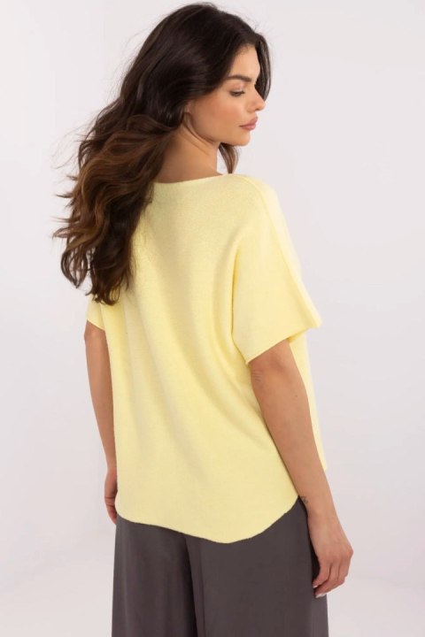 Sweter Damski Model MO-SW-0702.36 Light Yellow - Italy Moda Italy Moda Sweter Damski Model MO-SW-0702.36 Light Yellow - Italy Moda Italy Moda