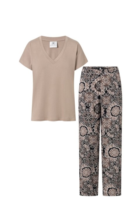 Piżama Damska Model Chocomisu Beige - Momenti Per Me Momenti Per Me Piżama Damska Model Chocomisu Beige - Momenti Per Me Momenti Per Me