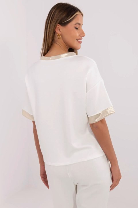 Bluzka Model MI-BZ-M61771.81 Ecru - Italy Moda Italy Moda Bluzka Model MI-BZ-M61771.81 Ecru - Italy Moda Italy Moda