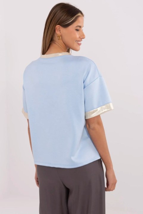 Bluzka Model MI-BZ-M61771.81 Light Blue - Italy Moda Italy Moda Bluzka Model MI-BZ-M61771.81 Light Blue - Italy Moda Italy Moda