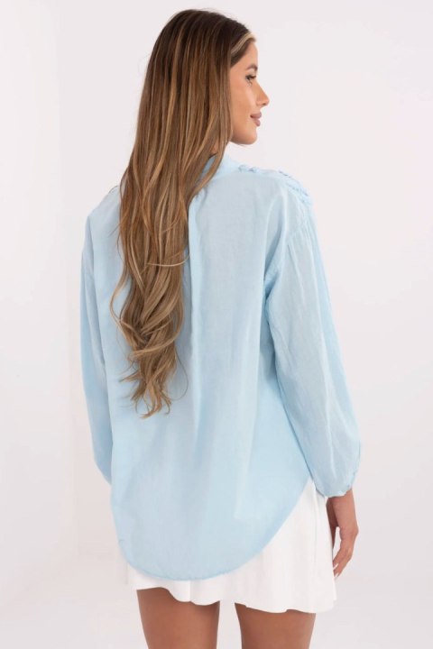 Bluzka Model TW-KS-BI-3145.67 Light Blue - Och Bella Och Bella Bluzka Model TW-KS-BI-3145.67 Light Blue - Och Bella Och Bella