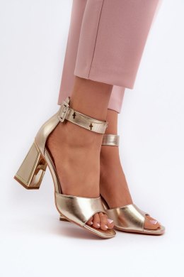 Sandały Model Rosazara 24SD35-6815 Gold - Step in style Step in style