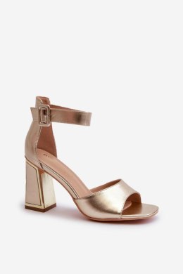 Sandały Model Rosazara 24SD35-6815 Gold - Step in style Step in style