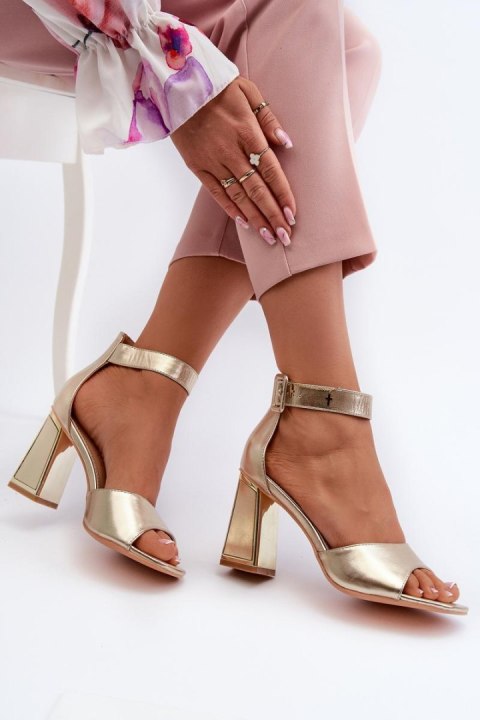 Sandały Model Rosazara 24SD35-6815 Gold - Step in style Step in style Sandały Model Rosazara 24SD35-6815 Gold - Step in style Step in style