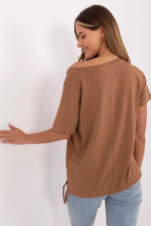 Tshirt Damski Model CLM-TS-1019.79 Light Brown - Factory Price Factory Price Tshirt Damski Model CLM-TS-1019.79 Light Brown - Factory Price Factory Price