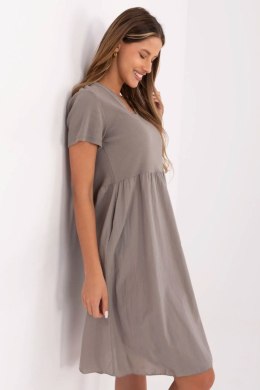 Sukienka Model DHJ-SK-25370.85 Dark Beige - Italy Moda Italy Moda