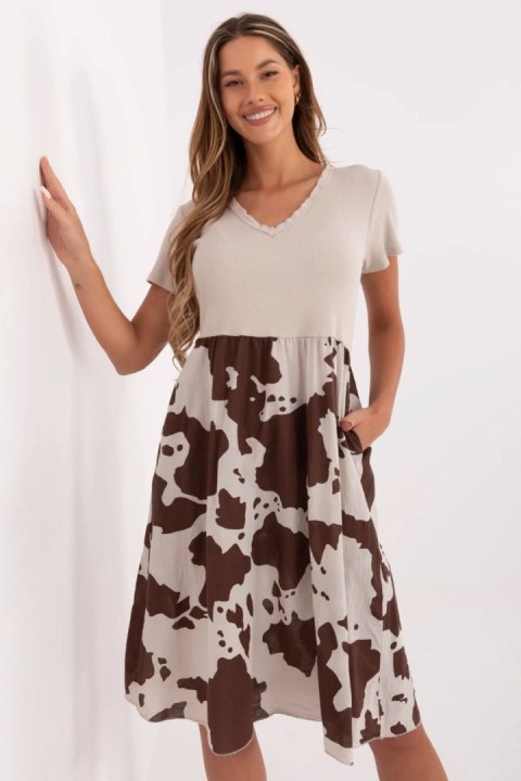 Sukienka Model DHJ-SK-253701.80 Beige - Italy Moda Italy Moda Sukienka Model DHJ-SK-253701.80 Beige - Italy Moda Italy Moda