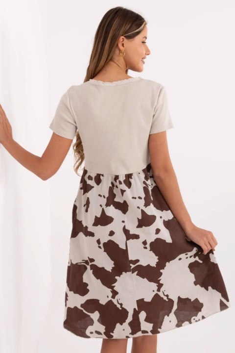 Sukienka Model DHJ-SK-253701.80 Beige - Italy Moda Italy Moda Sukienka Model DHJ-SK-253701.80 Beige - Italy Moda Italy Moda
